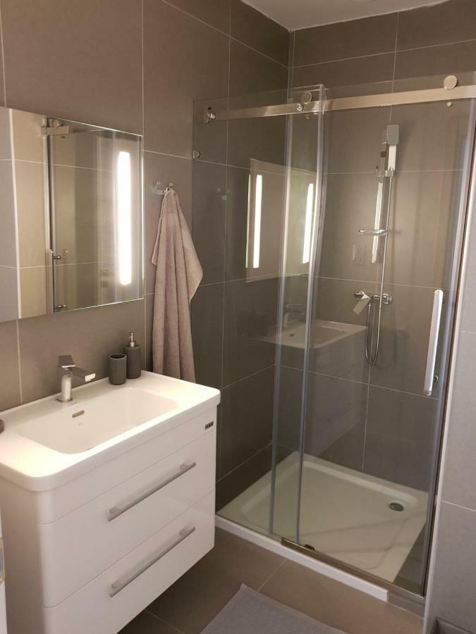 Duplex Maisonette With Heated P-Pool And Jacuzzi Saint Julian's Exterior foto