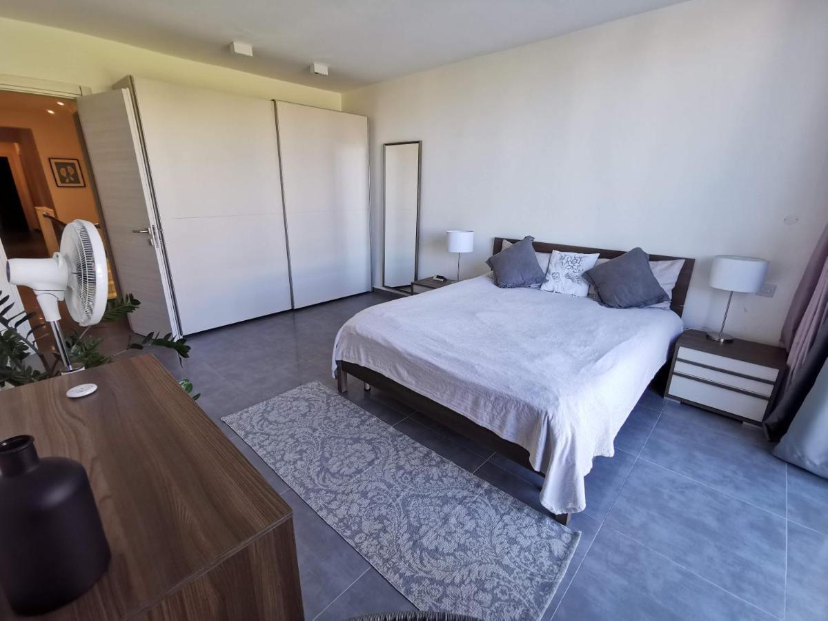 Duplex Maisonette With Heated P-Pool And Jacuzzi Saint Julian's Exterior foto